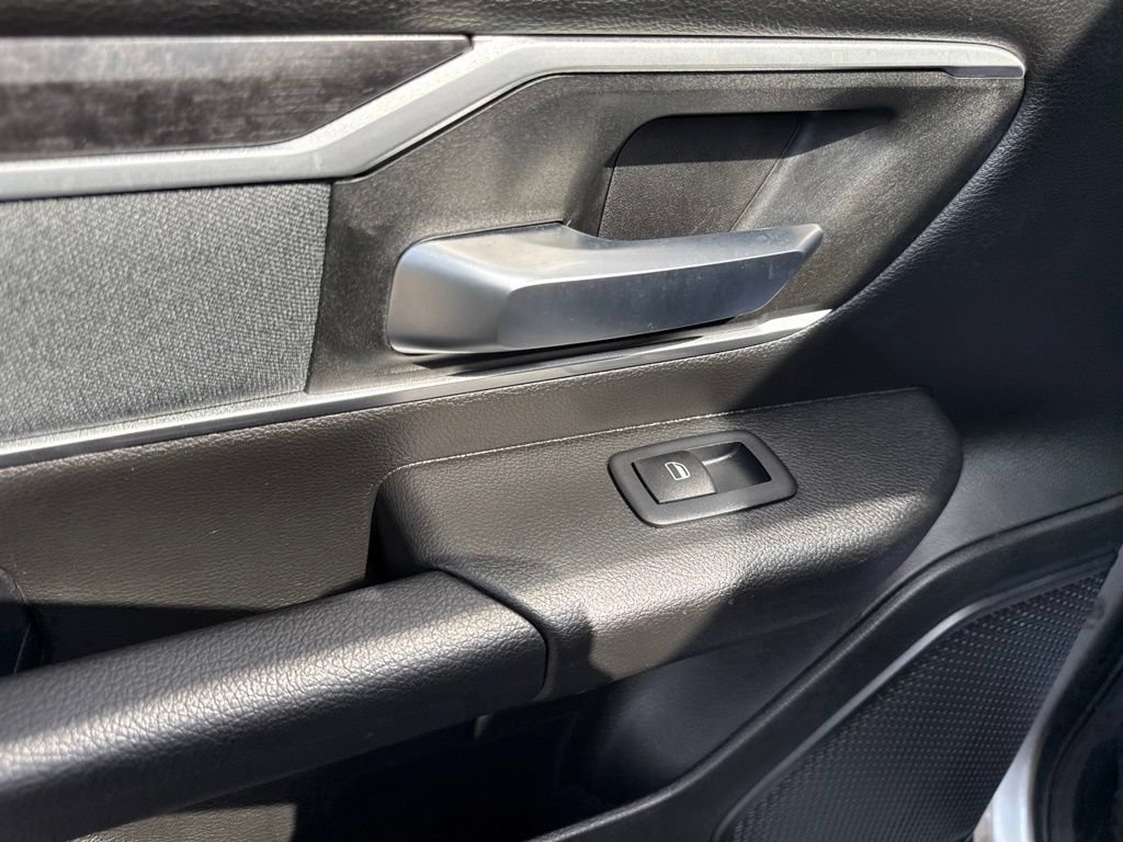 Used 2022 RAM 1500 Big Horn AWD/4WD image 38