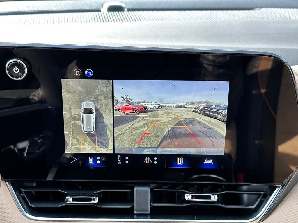 New 2026 Chevrolet Equinox ACTIV w/ Safety and Technology Package image 17