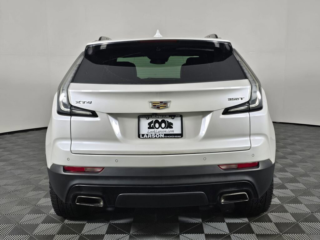 Used 2020 Cadillac XT4 Sport w/ Cold Weather Package image 4