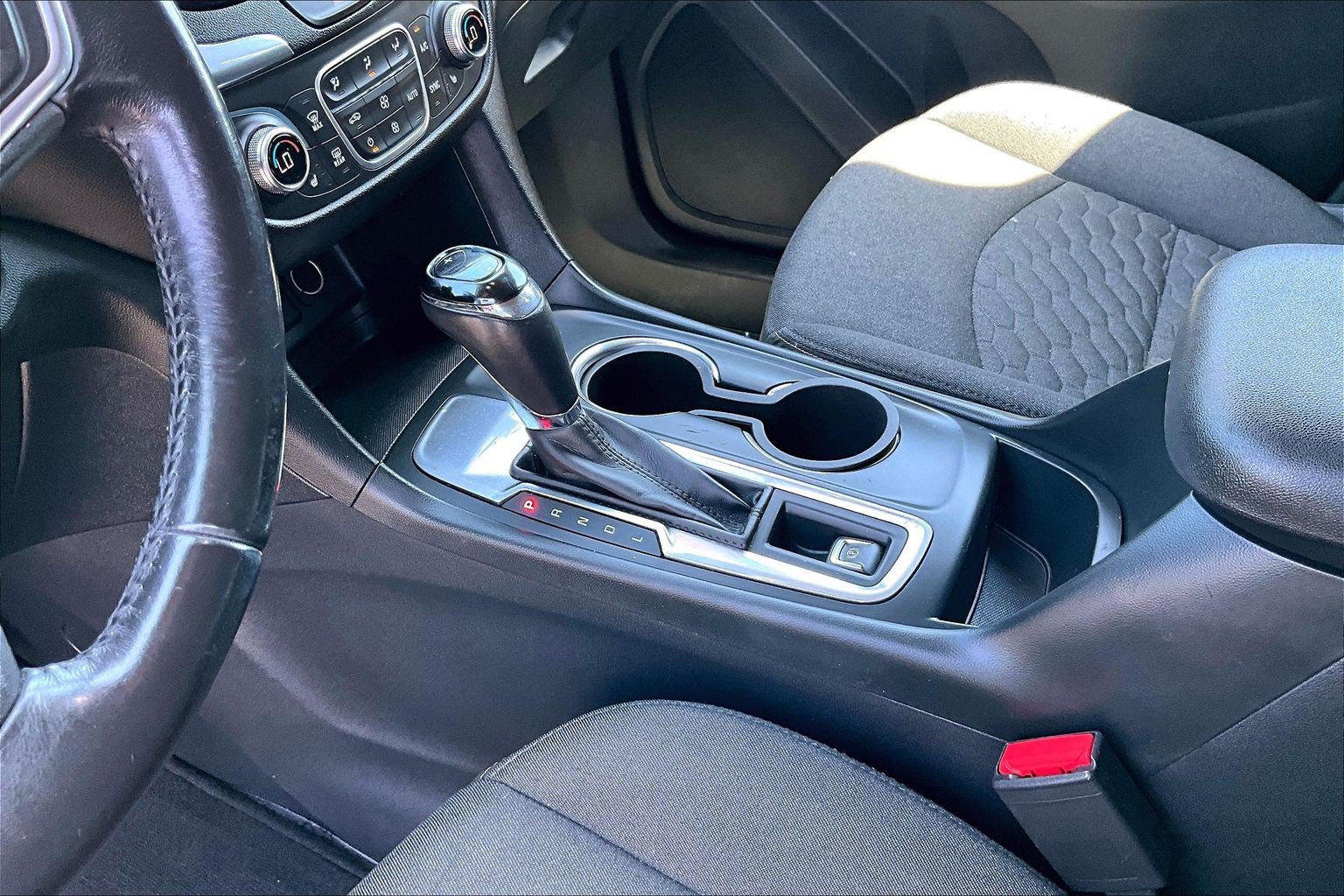 Used 2019 Chevrolet Equinox LT FWD image 13