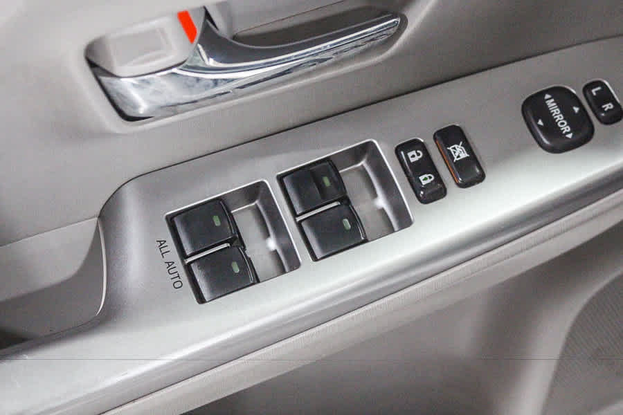 Used 2016 Toyota Prius V Two FWD image 21