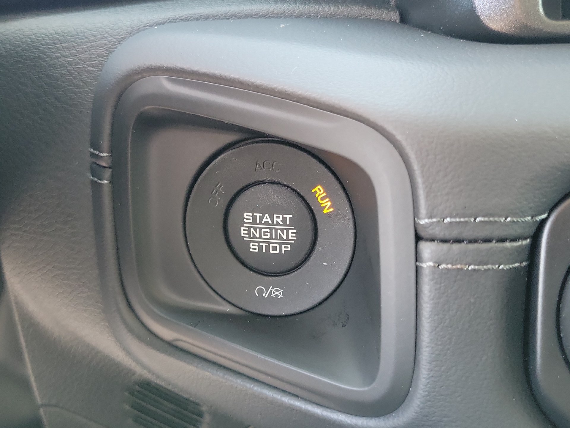 New 2026 Jeep Gladiator Mojave AWD/4WD image 11