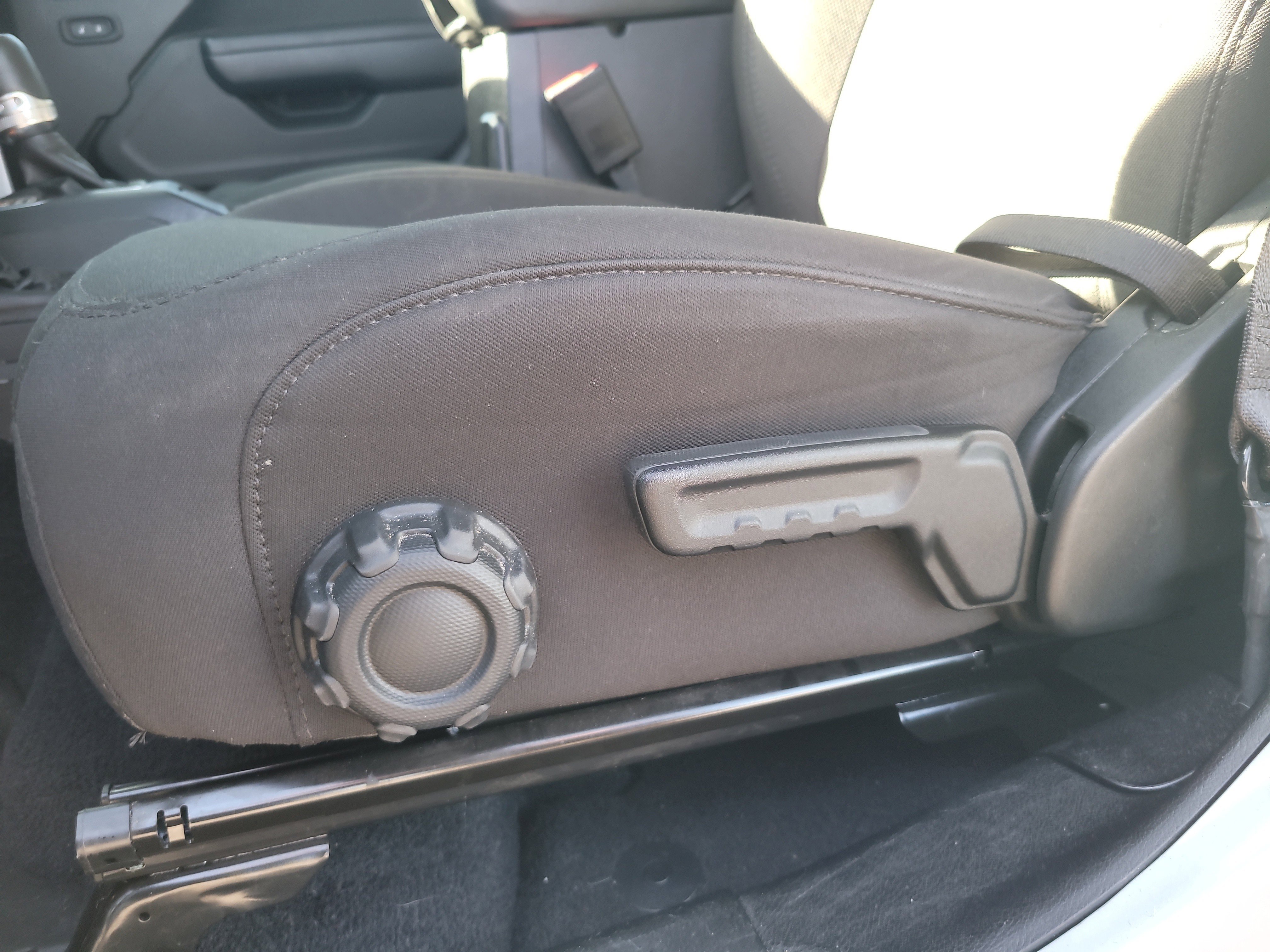 Used 2023 Jeep Wrangler Sport S image 17