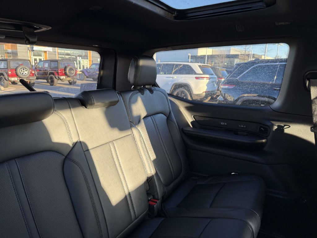 New 2026 Jeep Grand Wagoneer Limited w/ Premium Group II AWD/4WD image 18