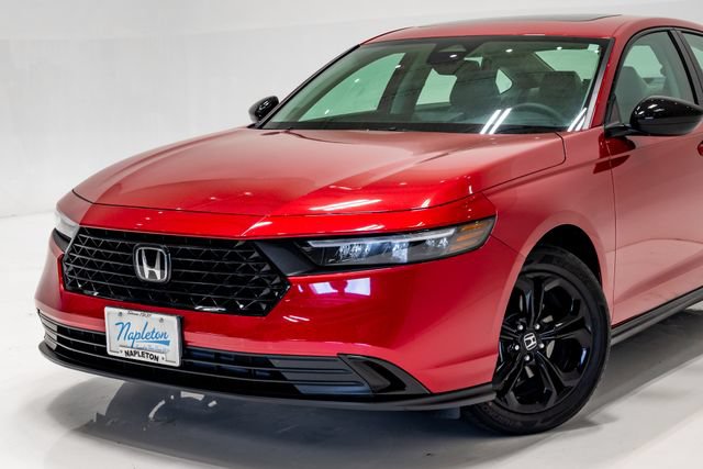 Used 2025 Honda Accord SE image 2