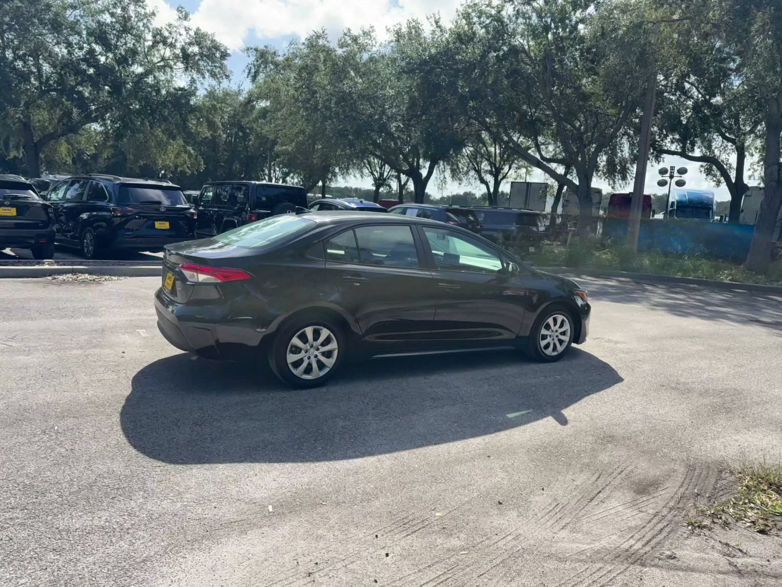 Used 2025 Toyota Corolla LE FWD image 13