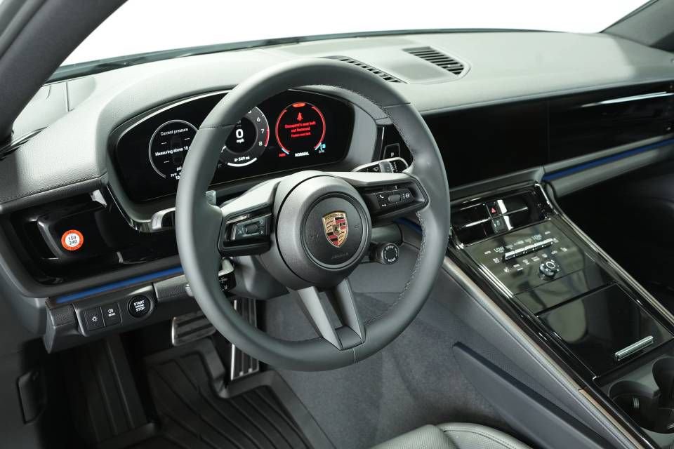 New 2025 Porsche Panamera 4 AWD/4WD image 4