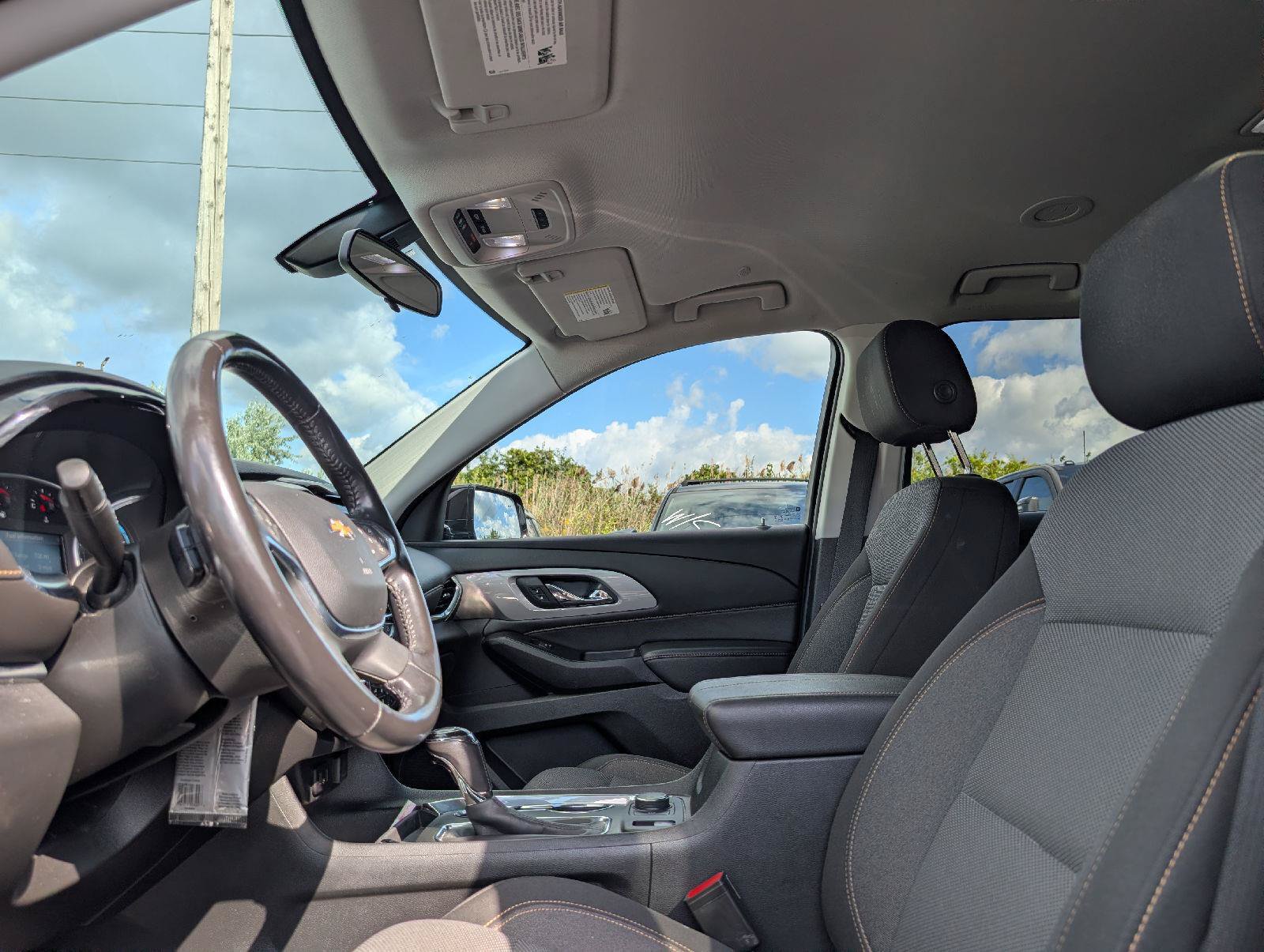Used 2020 Chevrolet Traverse LT AWD/4WD image 8
