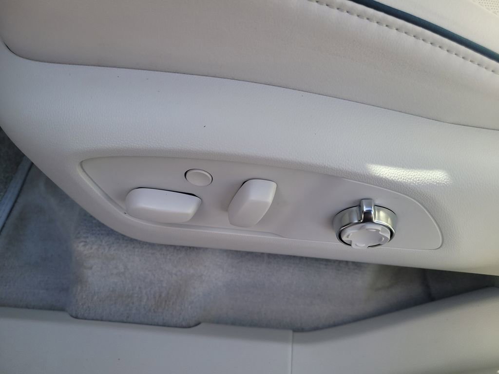 Used 2026 Buick Enclave Avenir w/ Super Cruise Package image 21