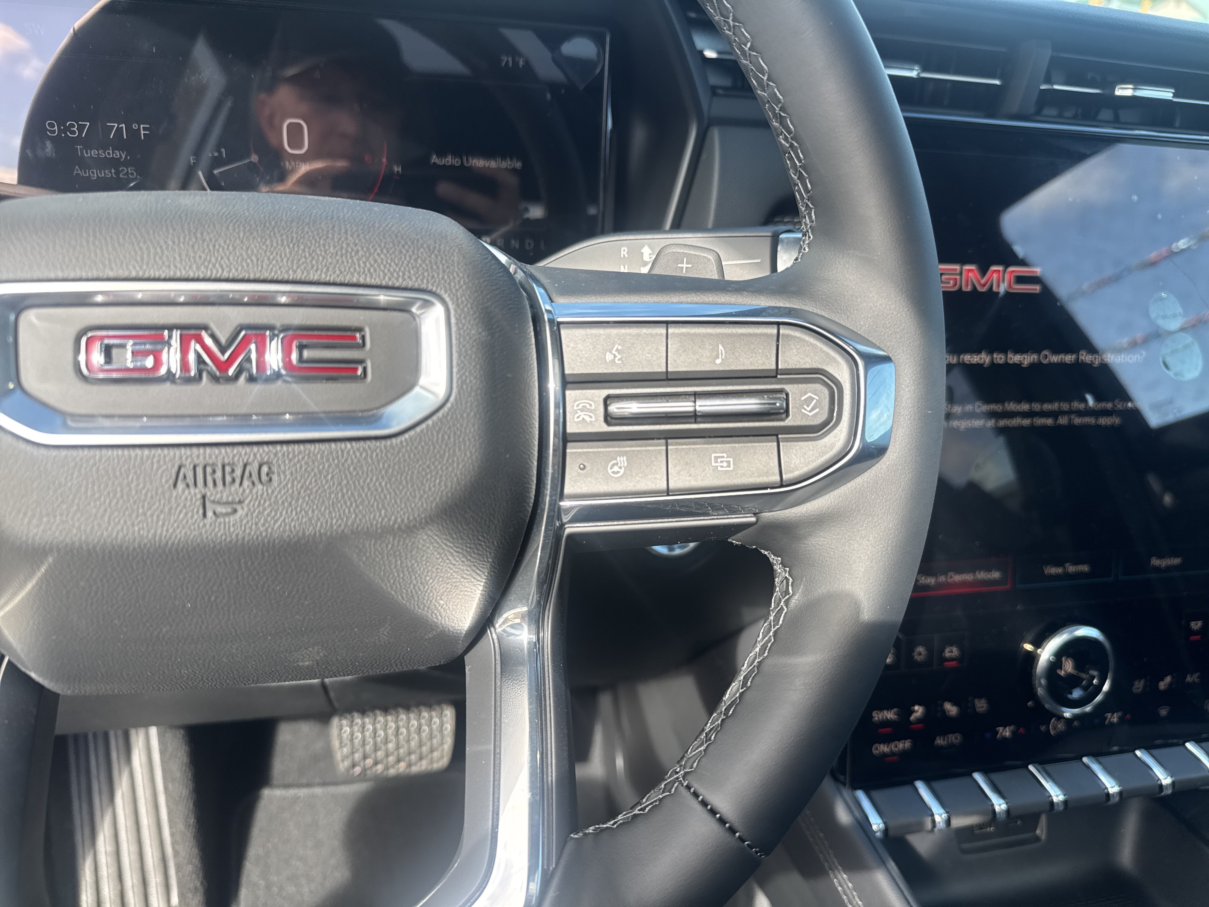 New 2027 GMC Terrain Elevation w/ Elevation Premium Package AWD/4WD image 19