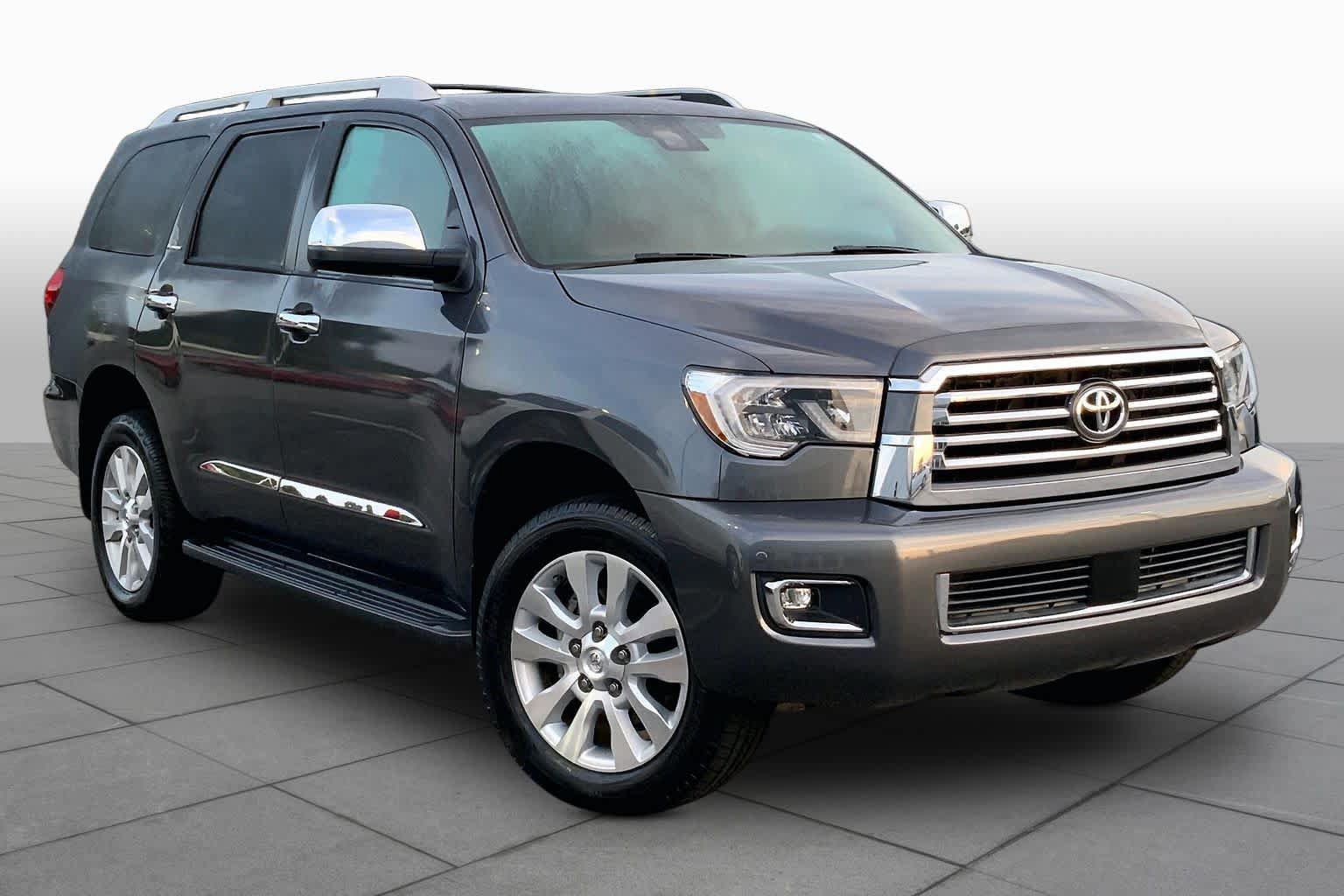 Used 2018 Toyota Sequoia Platinum RWD image 3