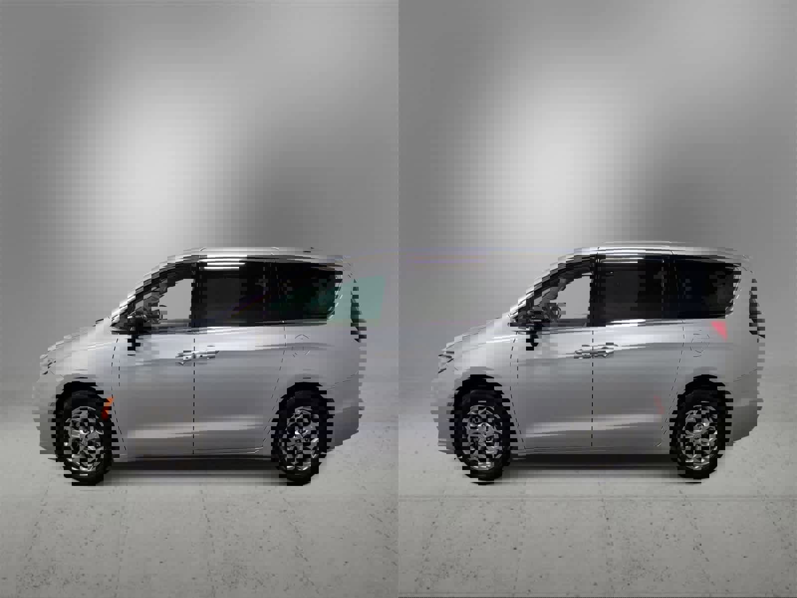 Used 2024 Chrysler Pacifica Limited image 5