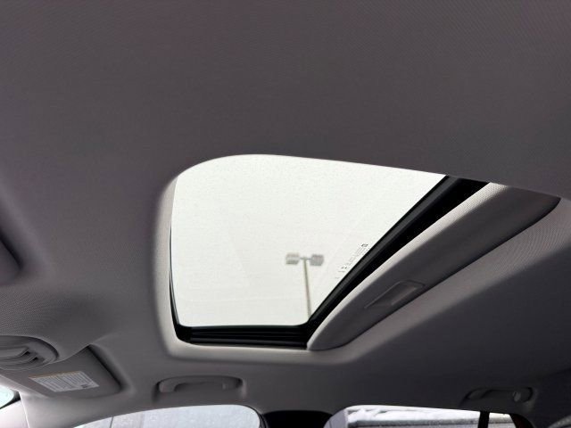 New 2026 Chevrolet Trax LT w/ Sunroof Package image 12