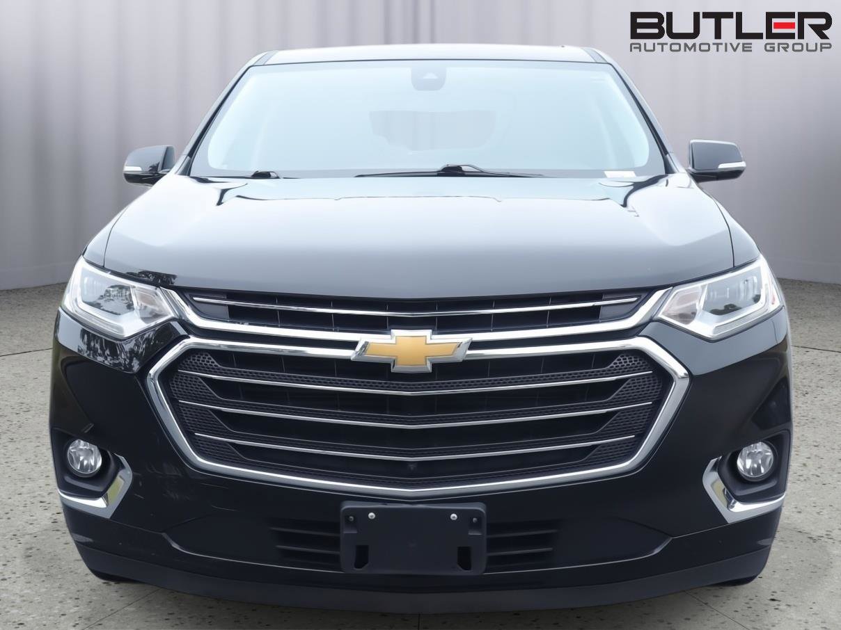 Used 2019 Chevrolet Traverse Premier w/ Driver Confidence II Package FWD image 2