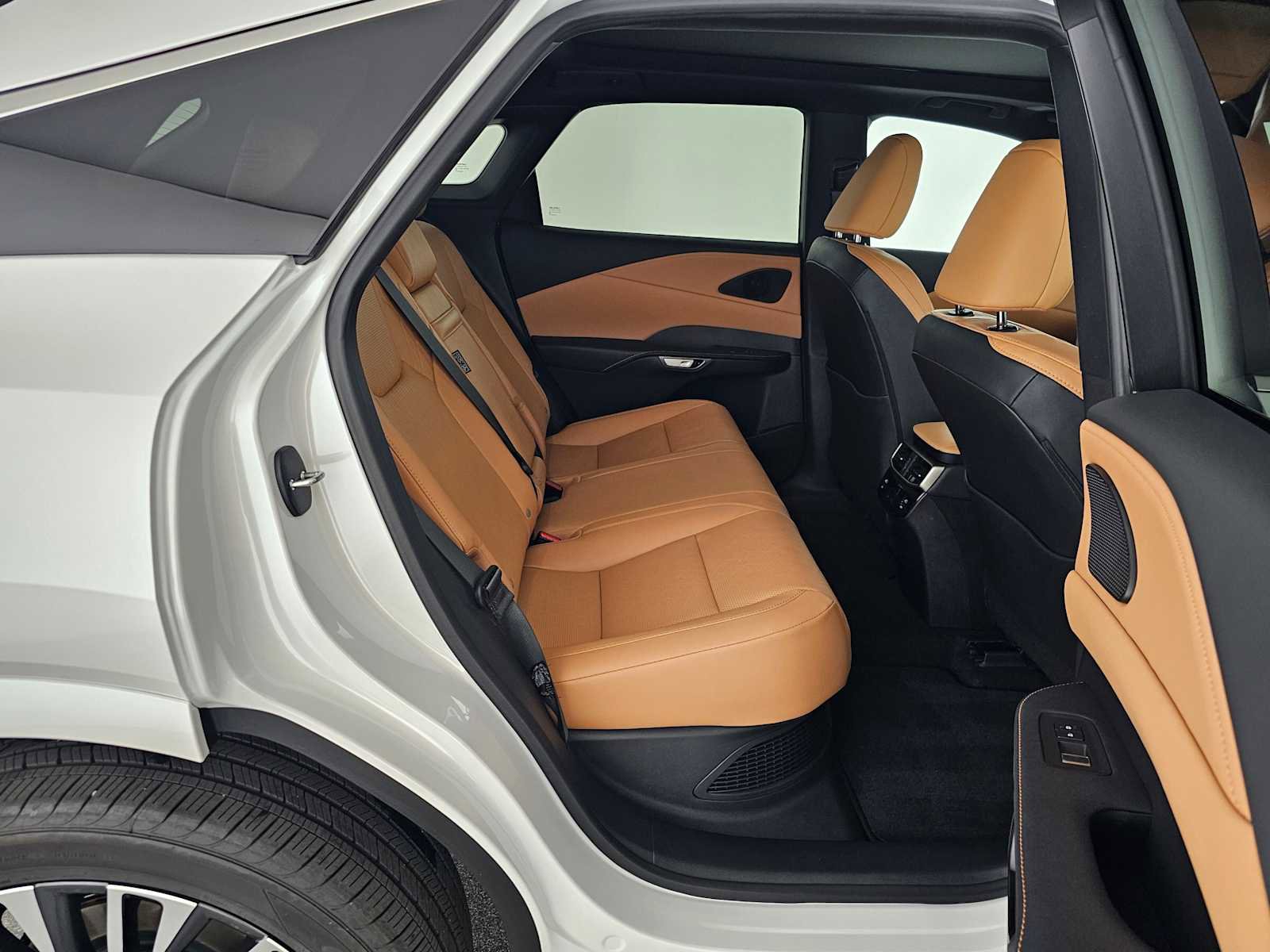 Certified 2026 Lexus RX 350 w/ Convenience Package image 12