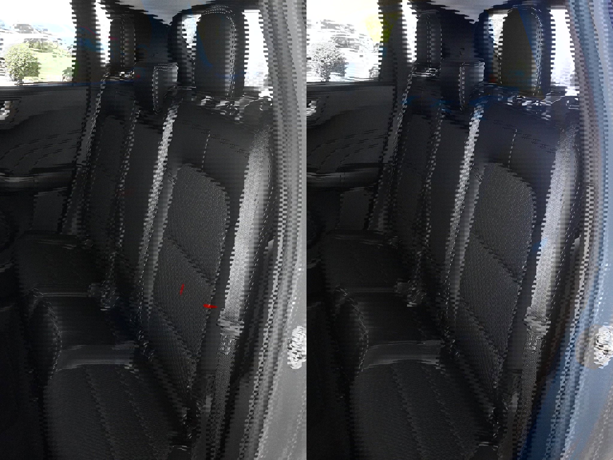 New 2025 Ford Escape SE w/ Class II Trailer Tow Package image 37