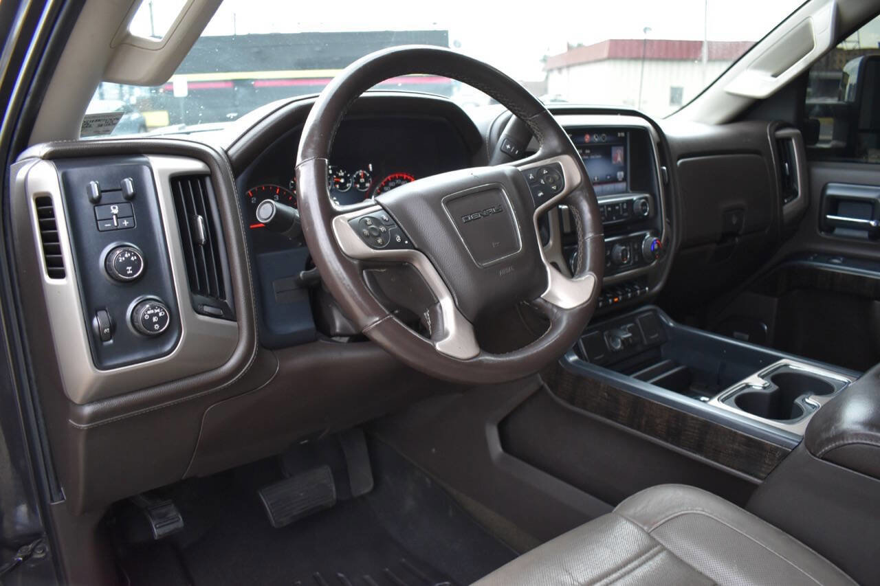 Used 2015 GMC Sierra 3500 Denali w/ Duramax Plus Package image 29