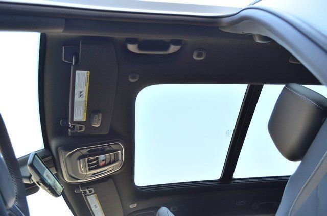 New 2025 Jeep Grand Cherokee Limited w/ Luxury Tech Group II image 31