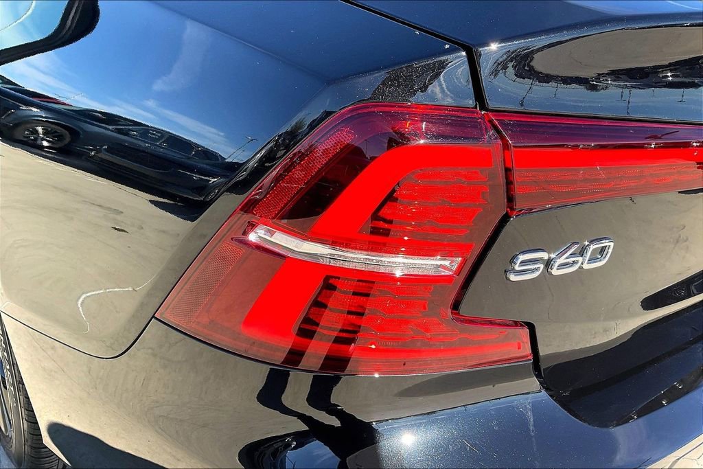 Certified 2024 Volvo S60 B5 Core image 40