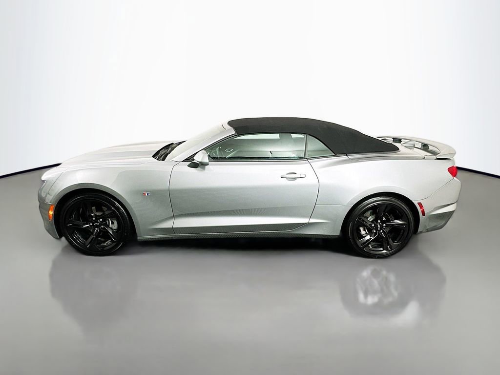 Used 2024 Chevrolet Camaro LT w/ Technology Package image 4