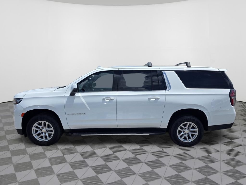 Used 2021 Chevrolet Suburban LT w/ Luxury Package RWD image 15