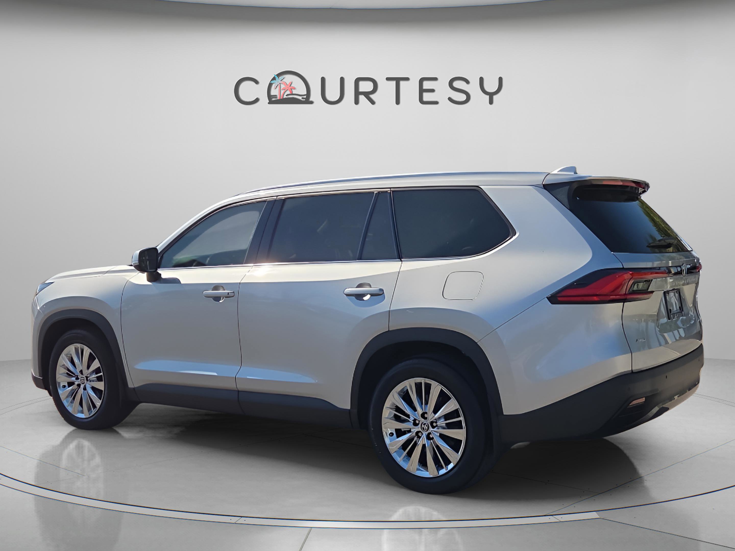 Certified 2024 Toyota Grand Highlander Platinum image 4