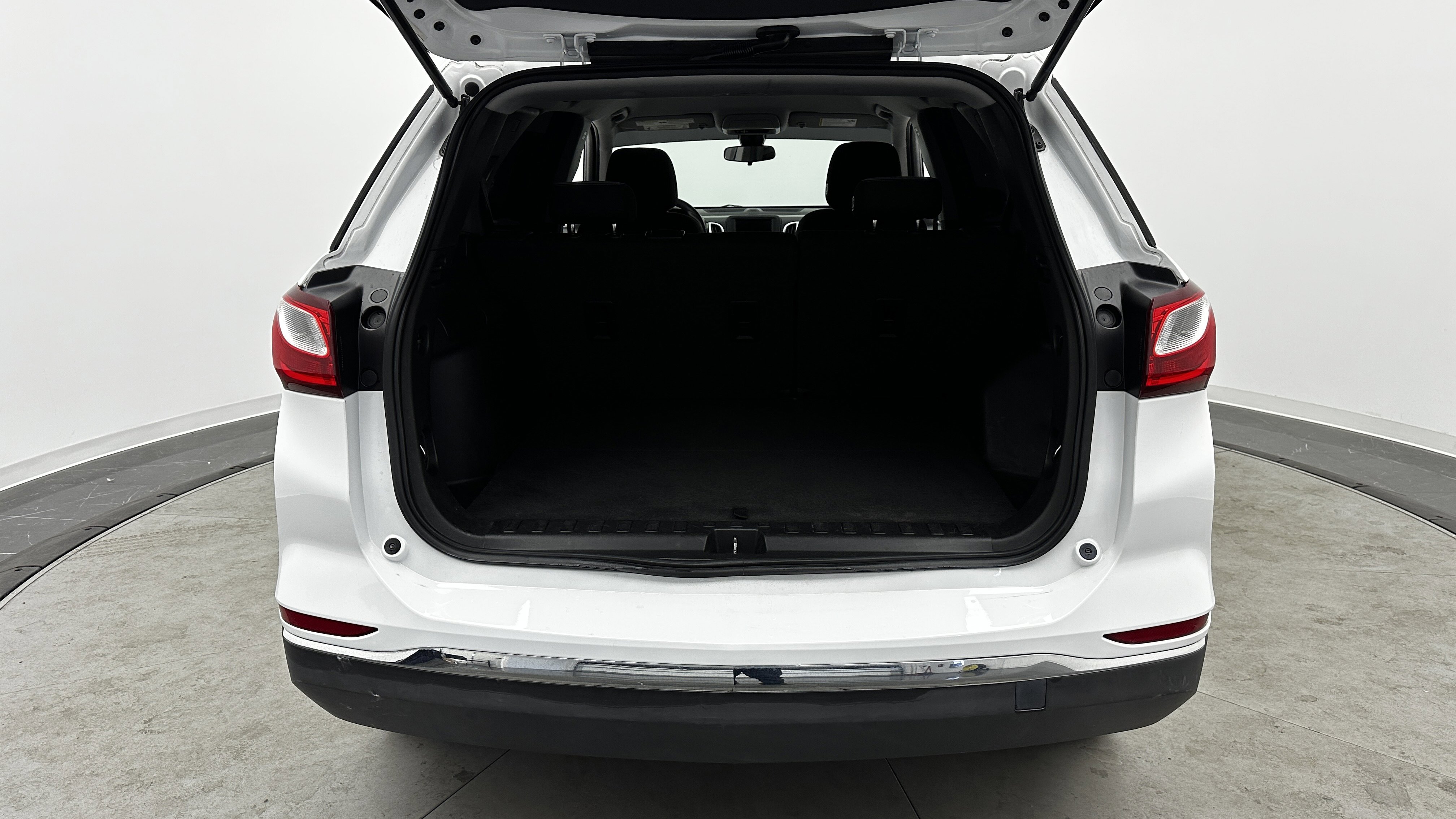 Used 2020 Chevrolet Equinox LT image 29