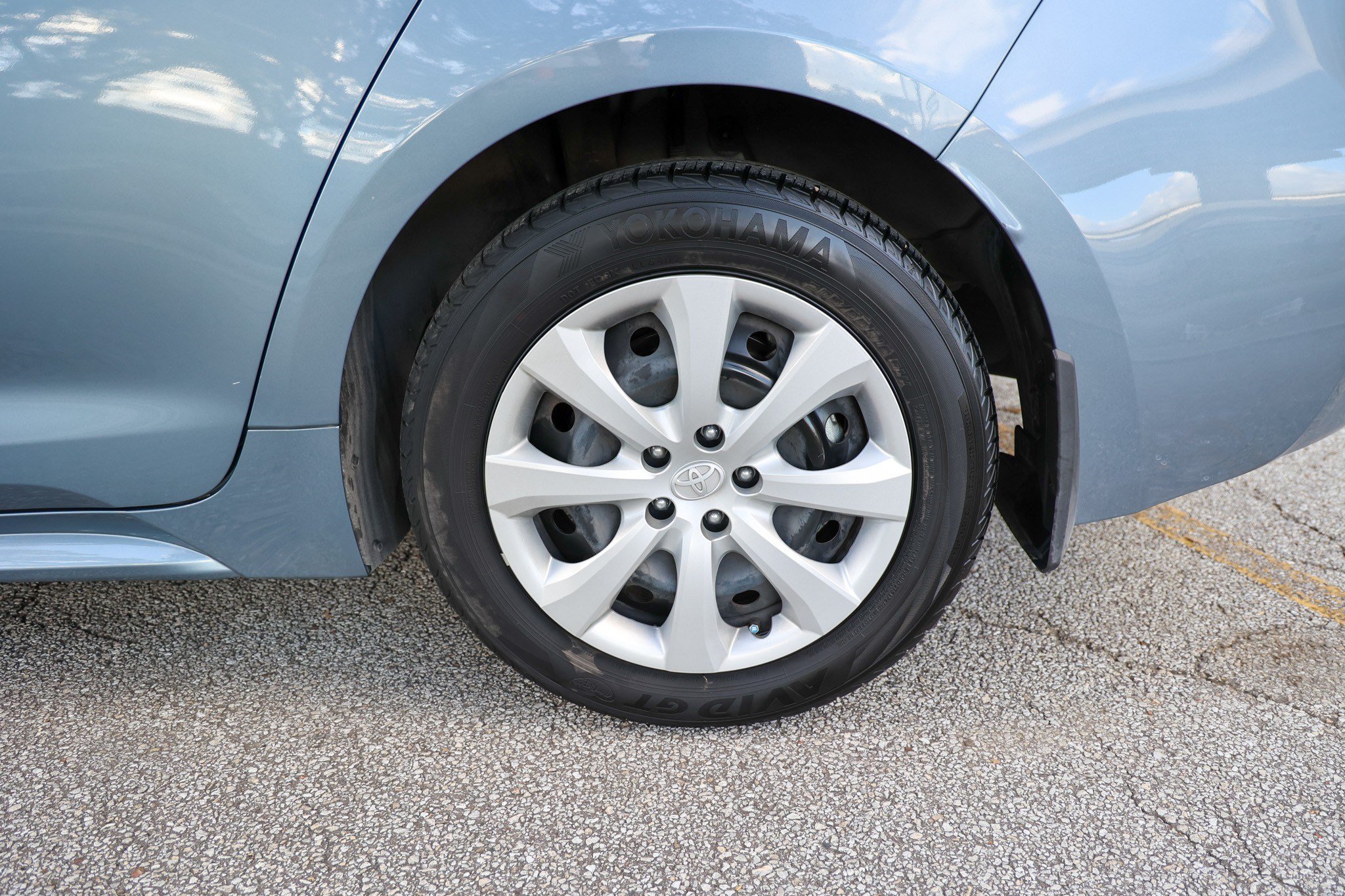 Certified 2025 Toyota Corolla LE FWD image 14