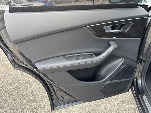 Used 2023 Audi Q8 Premium Plus image 12