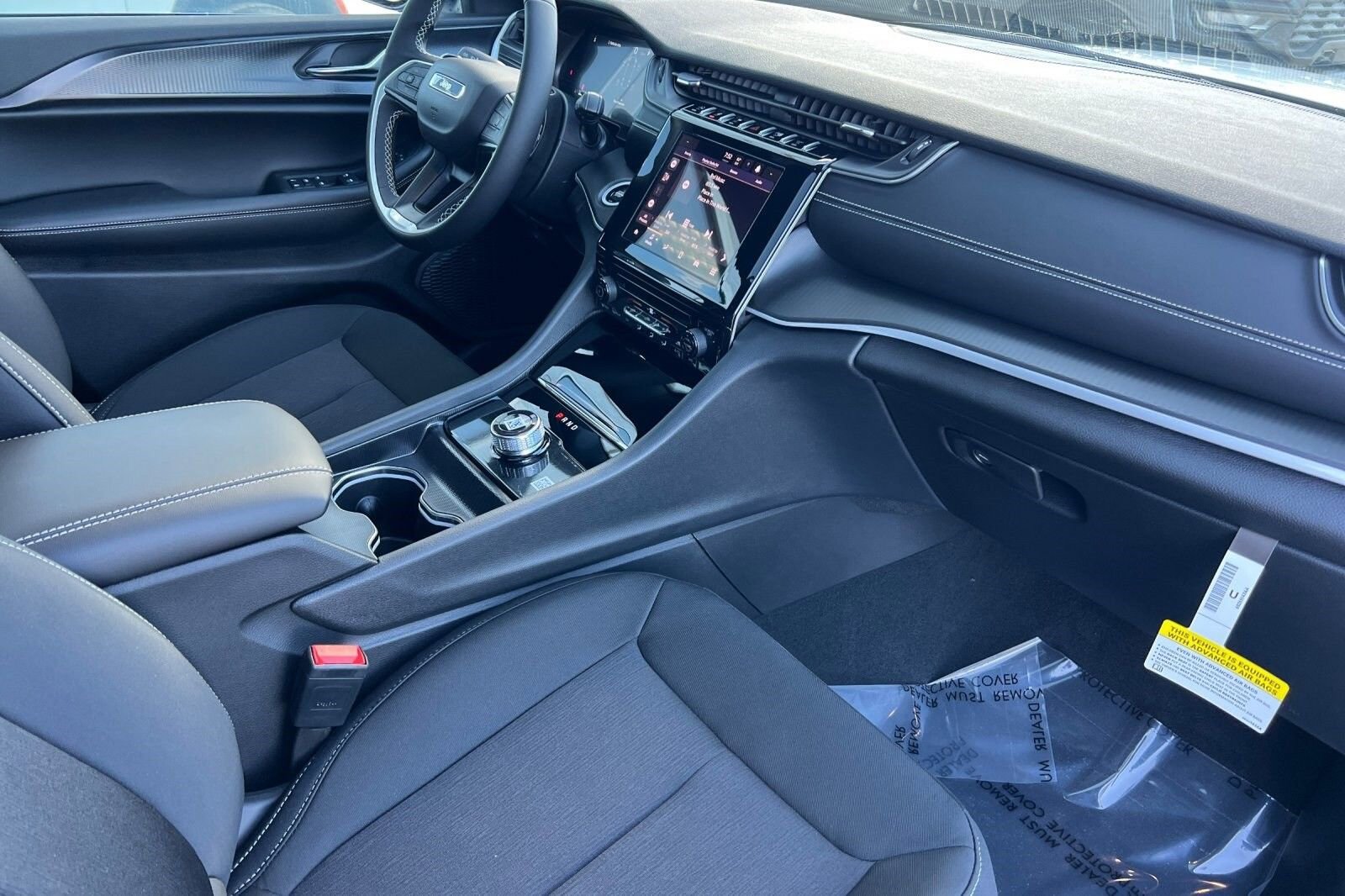 New 2025 Jeep Grand Cherokee L Laredo w/ Trailer Tow Package image 18