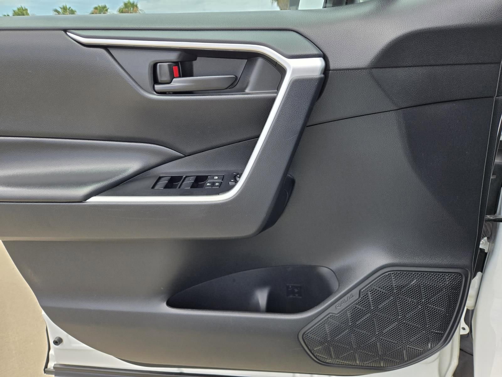 Used 2024 Toyota RAV4 LE AWD/4WD image 19