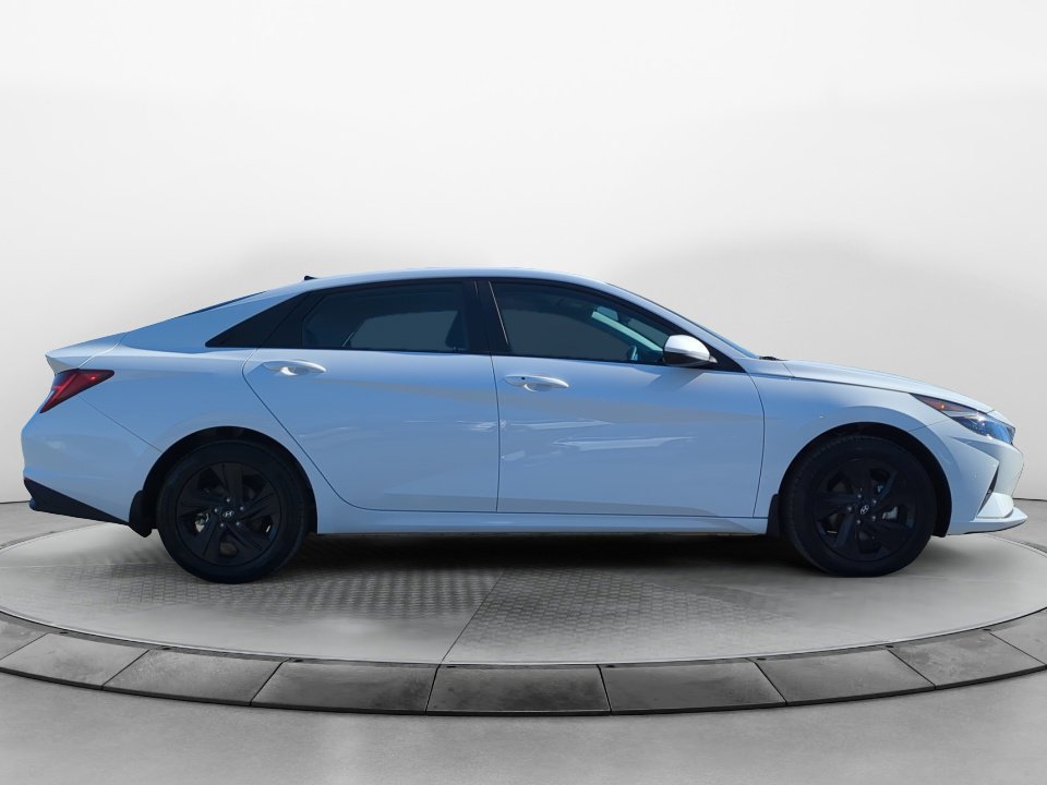 Certified 2023 Hyundai Elantra Blue image 8