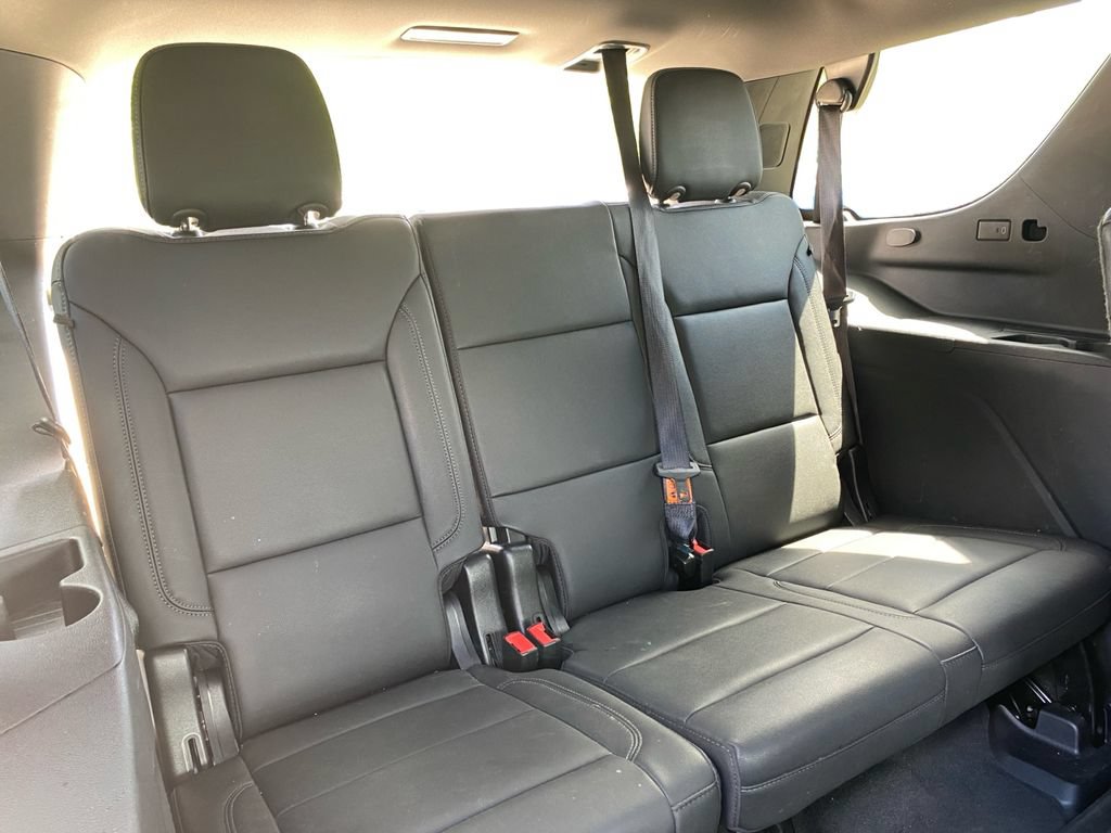 Used 2022 Chevrolet Tahoe Z71 w/ Luxury Package AWD/4WD image 29
