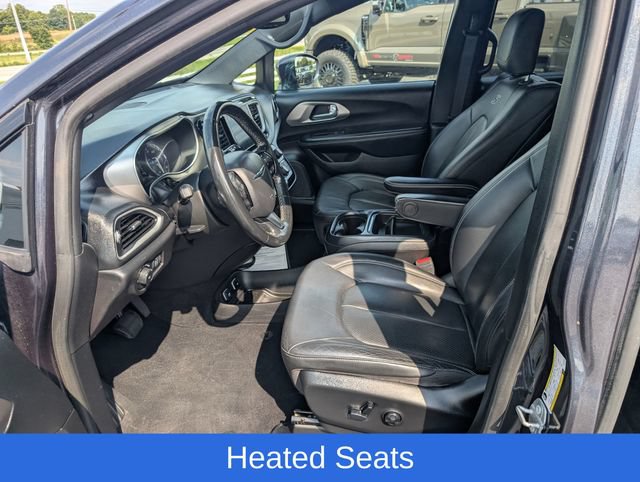 Used 2020 Chrysler Pacifica Touring-L w/ Advanced Safetytec Group AWD/4WD image 12
