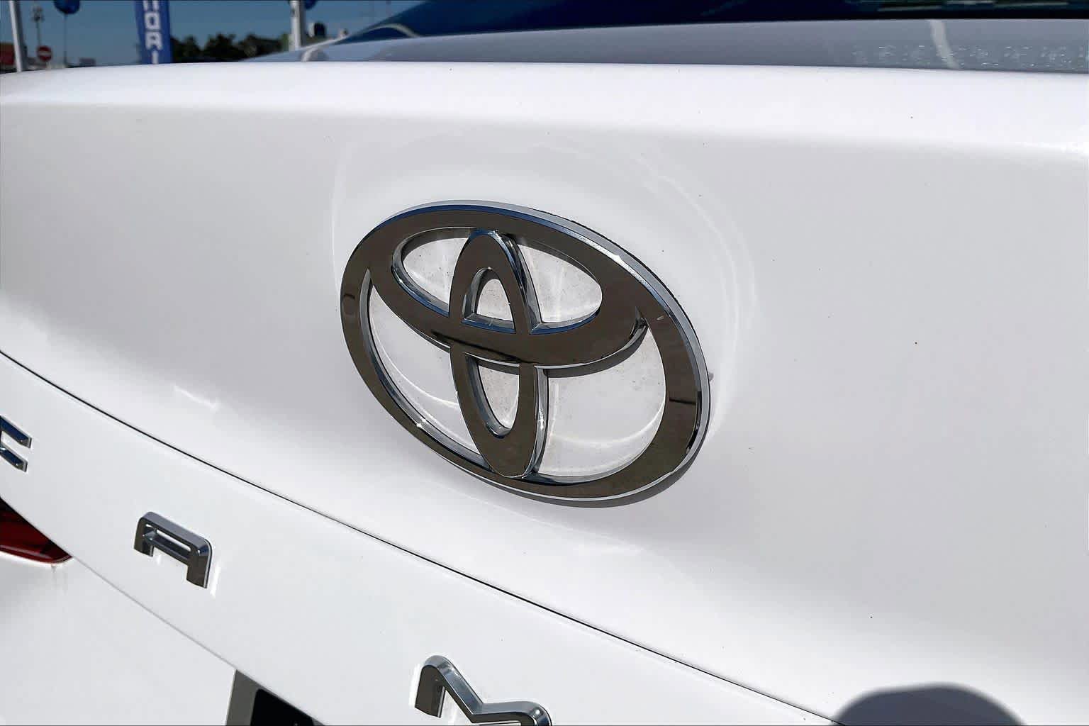 Used 2025 Toyota Camry LE image 26