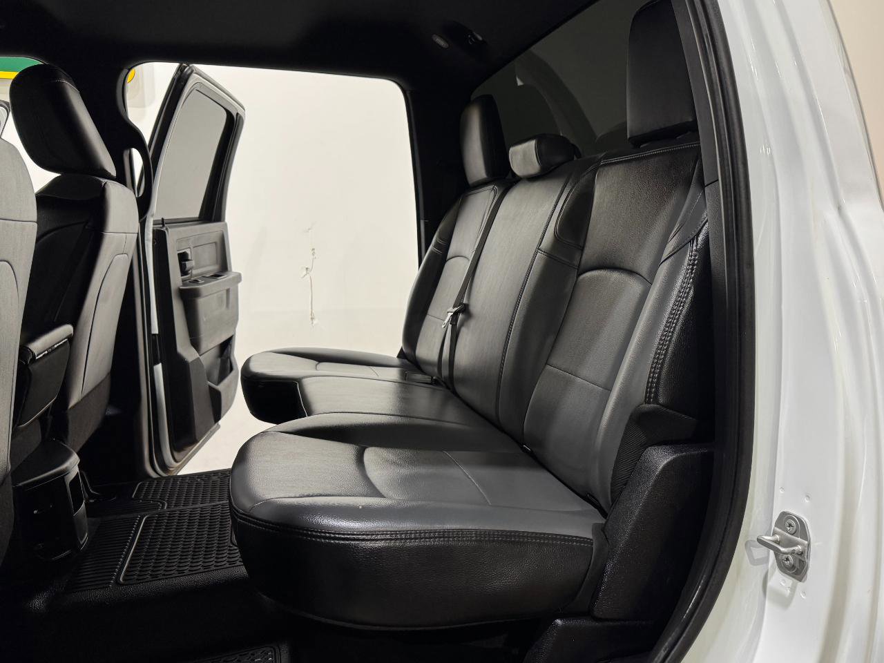 Used 2023 RAM 3500 Tradesman w/ Towing Technology Group AWD/4WD image 16