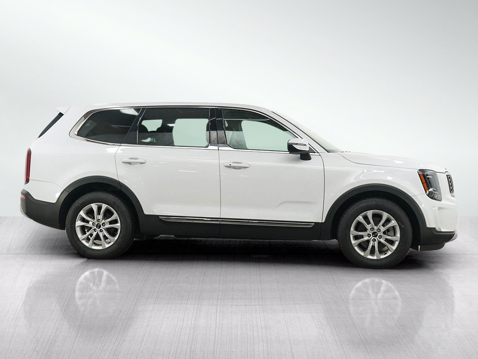 Used 2021 Kia Telluride LX AWD/4WD image 6