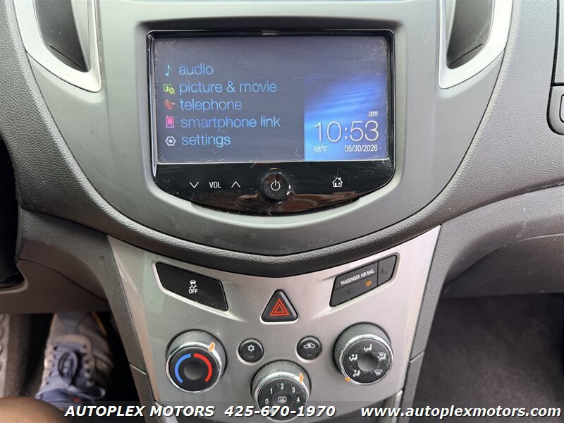 Used 2015 Chevrolet Trax LT w/ LT Plus Package FWD image 12
