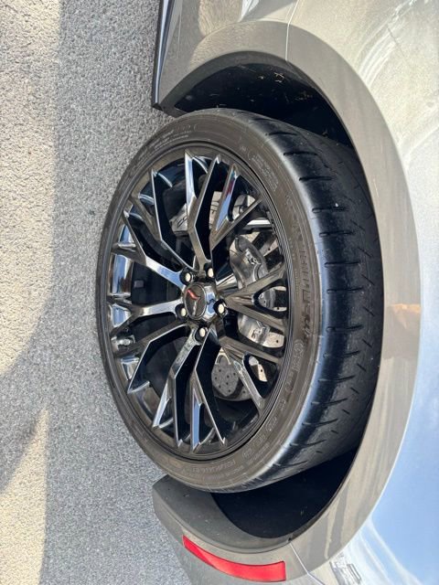 Used 2016 Chevrolet Corvette Z06 w/ 3LZ Preferred Equipment Group image 33