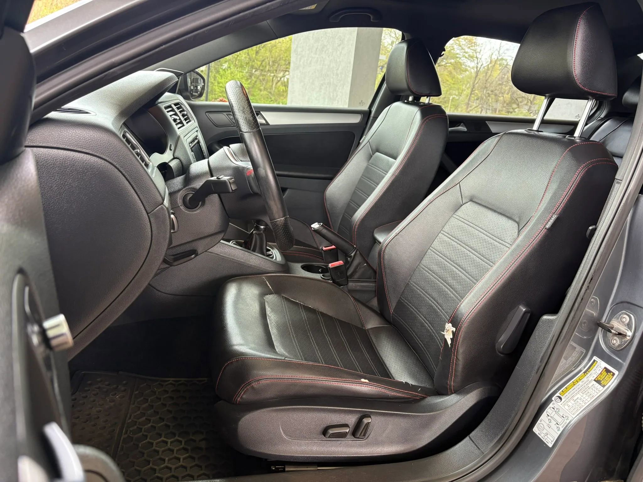 Used 2014 Volkswagen Jetta GLI FWD image 8
