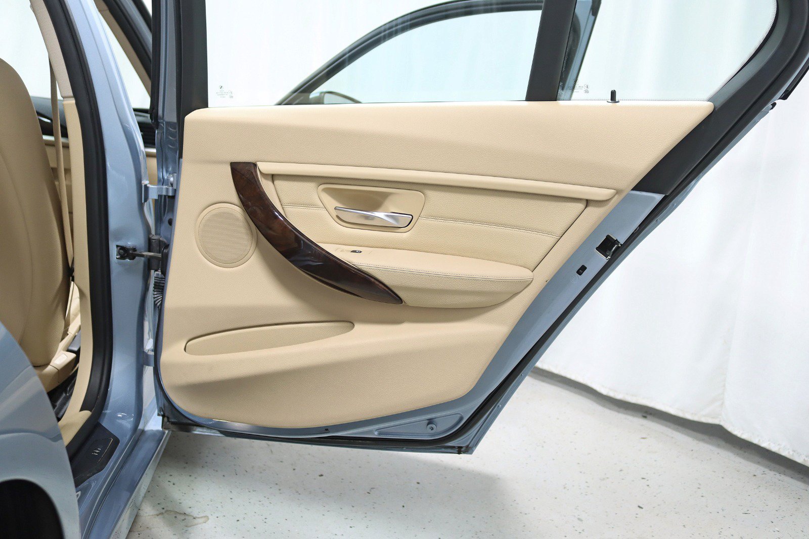 Used 2013 BMW 320i xDrive Sedan AWD/4WD image 31