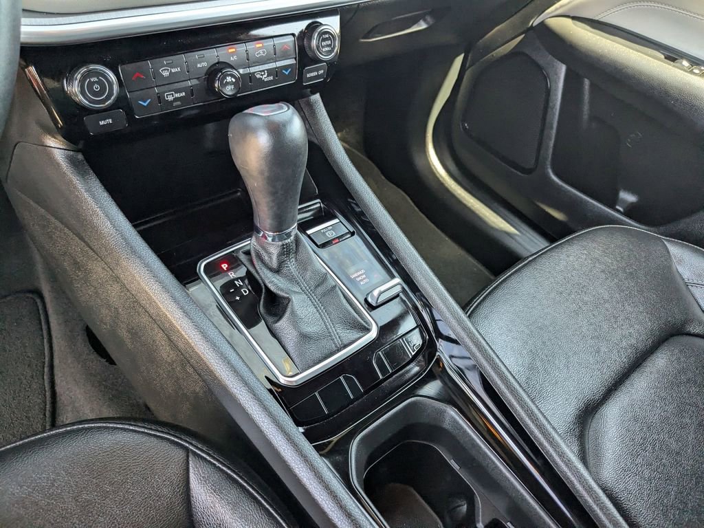 Used 2025 Jeep Compass Limited image 22