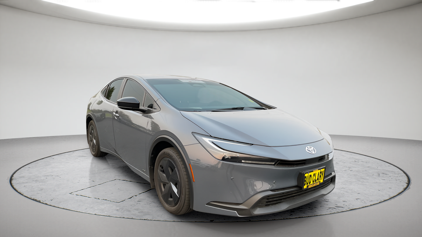 Certified 2025 Toyota Prius LE AWD/4WD image 1