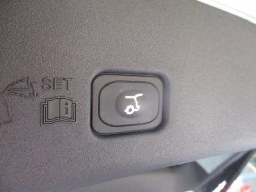 Used 2024 Lincoln Nautilus Premier w/ Equipment Group 102A image 5