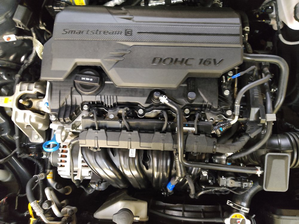Used 2025 Hyundai Elantra Sport FWD image 30
