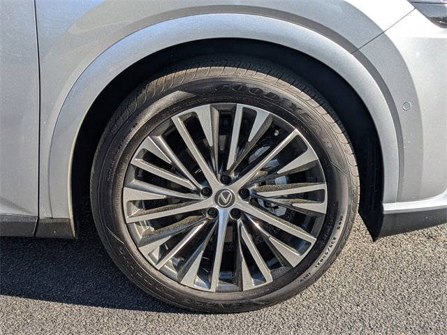 Used 2025 Lexus RX 350 Premium Plus w/ Convenience Package image 12