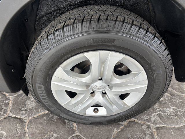 Used 2014 Toyota RAV4 LE AWD/4WD image 22