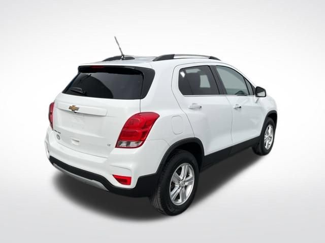Used 2020 Chevrolet Trax LT w/ LT Convenience Package image 15