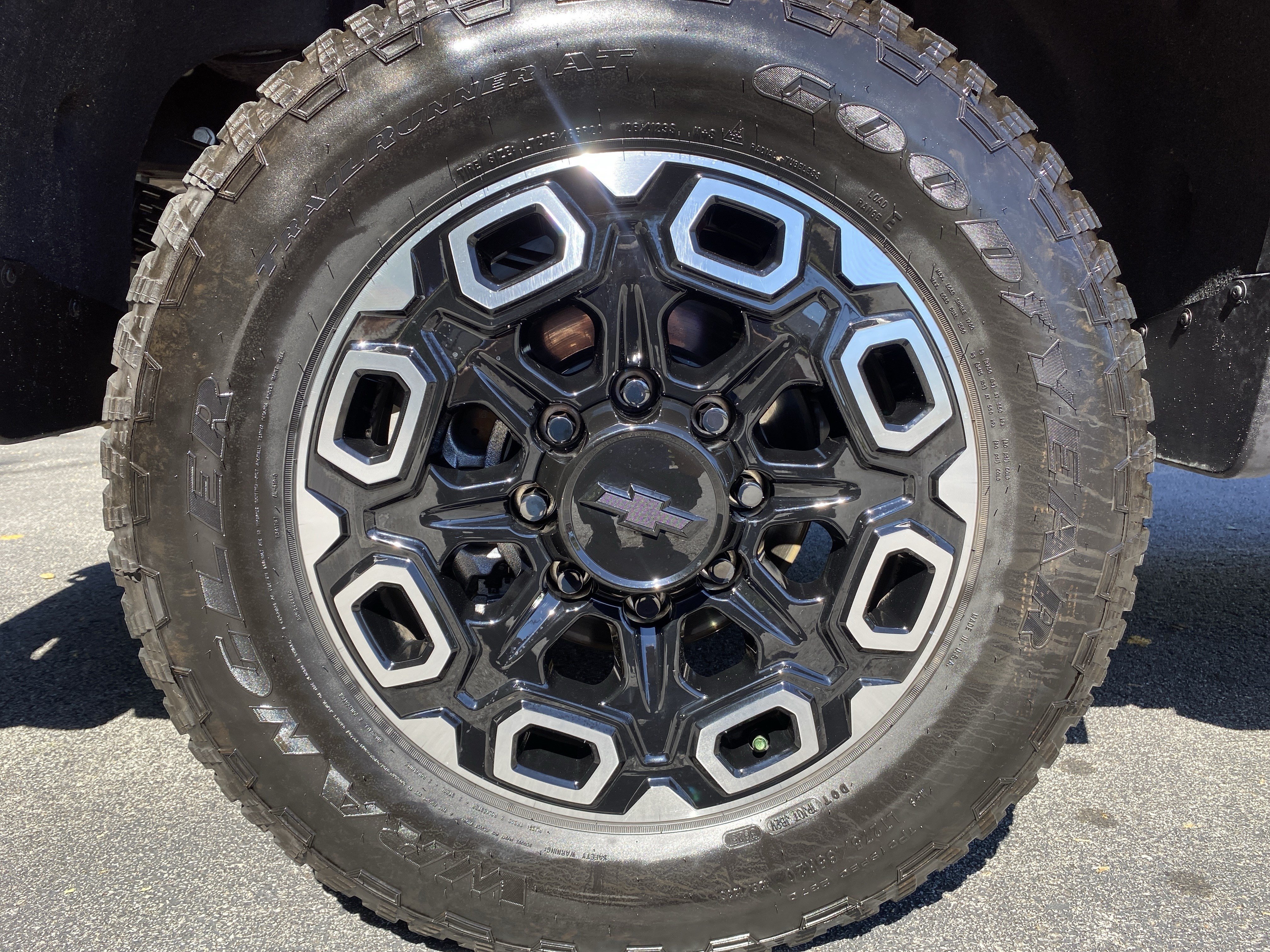 Used 2026 Chevrolet Silverado 2500 High Country w/ High Country Premium Package AWD/4WD image 61