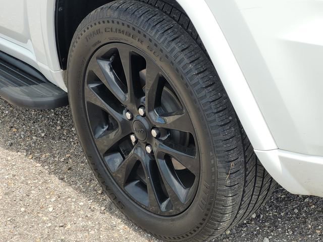 Used 2019 Jeep Grand Cherokee Altitude RWD image 8